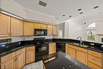 5210 Camberlea Avenue, Zephyrhills, FL 33541 - Photo 23