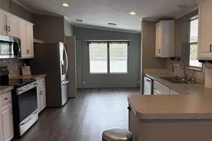 717 Choo Choo Ln, Valrico, FL 33594 - Photo 9