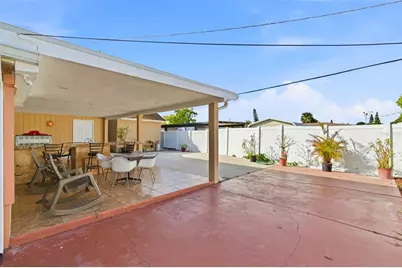 4914 Holiday Drive, Tampa, FL 33615 - Photo 17