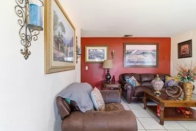 4914 Holiday Drive, Tampa, FL 33615 - Photo 45