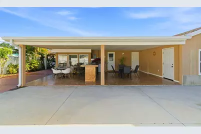 4914 Holiday Drive, Tampa, FL 33615 - Photo 19