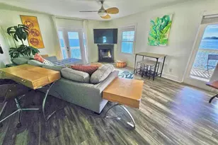 5285 Coquina Key Dr SE, Saint Petersburg, FL 33705 - Photo 11