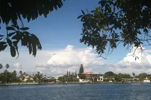 10230 Tarpon Dr, Treasure Island, FL 33706 - Photo 9