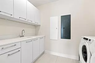 275 1st Ave S, Saint Petersburg, FL 33701 - Photo 29