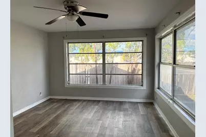 2918 49th Street N, Saint Petersburg, FL 33710 - Photo 5