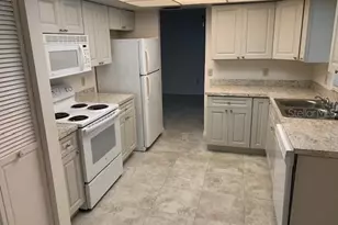 2106 Darlington Oak Dr, Seffner, FL 33584 - Photo 3