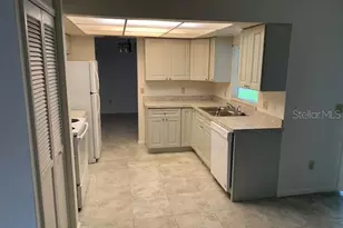 2106 Darlington Oak Dr, Seffner, FL 33584 - Photo 5