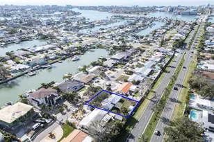 7833 Causeway Blvd S, Saint Petersburg, FL 33707 - Photo 17