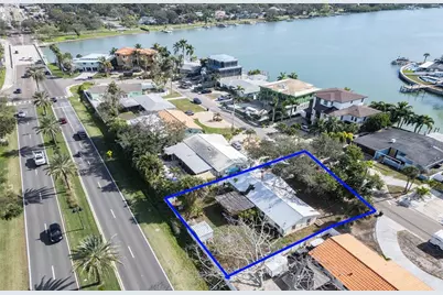 7833 Causeway Boulevard S, Saint Petersburg, FL 33707 - Photo 21