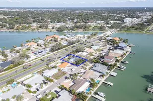 7833 Causeway Blvd S, Saint Petersburg, FL 33707 - Photo 19