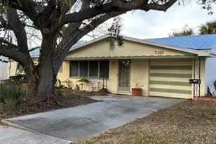 7833 Causeway Blvd S, Saint Petersburg, FL 33707 - Photo 1