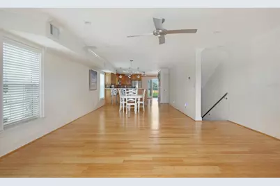 11820 Capri Circle S, Treasure Island, FL 33706 - Photo 5