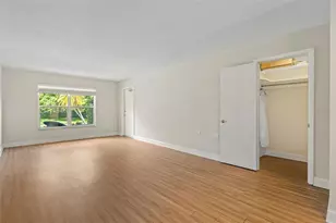 503 Monterey Blvd NE, Saint Petersburg, FL 33704 - Photo 11