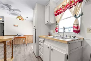 3115 Bixler Ct, Holiday, FL 34690 - Photo 9