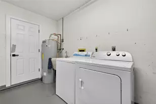 3957 Bearded Oaks Ct, Sarasota, FL 34232 - Photo 21