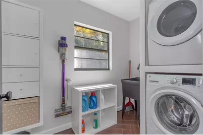 4915 Pennsbury Drive, Tampa, FL 33624 - Photo 29