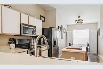 7135 Hamilton Park Boulevard, Tampa, FL 33615 - Photo 13
