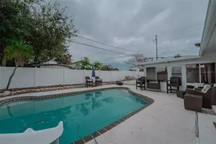 14001 Yacht Club Blvd, Seminole, FL 33776 - Photo 25