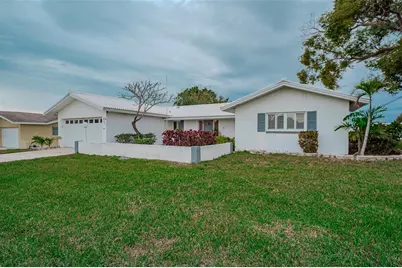 14001 Yacht Club Boulevard, Seminole, FL 33776 - Photo 3