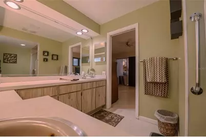 14001 Yacht Club Boulevard, Seminole, FL 33776 - Photo 17