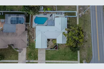 14001 Yacht Club Boulevard, Seminole, FL 33776 - Photo 25