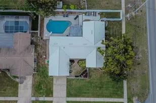 14001 Yacht Club Blvd, Seminole, FL 33776 - Photo 25