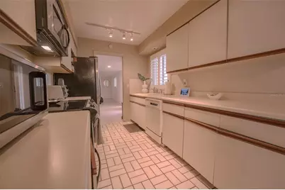 14001 Yacht Club Boulevard, Seminole, FL 33776 - Photo 11