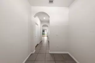 424 Newmont Cir, Ruskin, FL 33570 - Photo 5