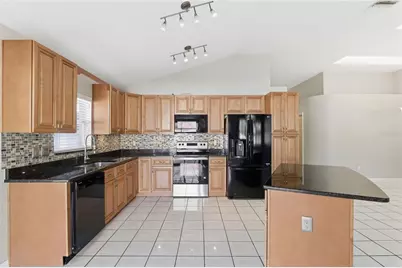 13420 Sunvale Place, Tampa, FL 33626 - Photo 7