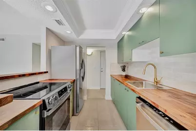 776 116th Avenue N #1105, Saint Petersburg, FL 33716 - Photo 5
