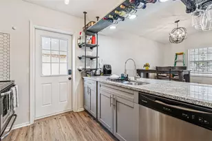 2101 W Cherry St, Tampa, FL 33607 - Photo 9