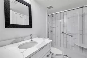 650 Island Way, Clearwater Beach, FL 33767 - Photo 21