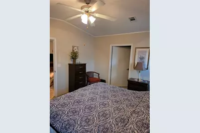 918 50th Avenue W, Bradenton, FL 34207 - Photo 9