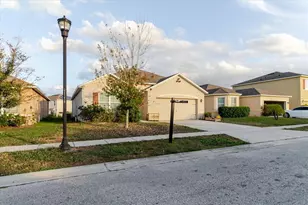 525 Squires Grove Dr, Winter Haven, FL 33880 - Photo 5