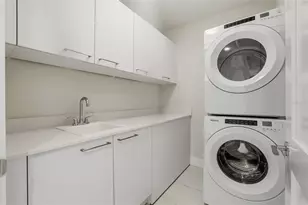 275 1st Ave S, Saint Petersburg, FL 33701 - Photo 33