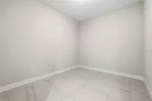 275 1st Ave S, Saint Petersburg, FL 33701 - Photo 31