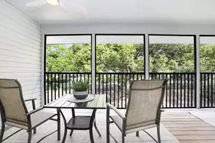 3212 Valley Oaks Dr, Tampa, FL 33618 - Photo 15