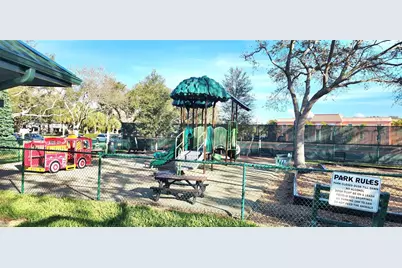 7011 Place De La Paix #2B, South Pasadena, FL 33707 - Photo 23