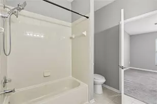 3403 High Hampton Cir, Tampa, FL 33610 - Photo 17