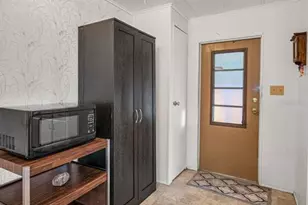 3318 Carnation Ln, Zephyrhills, FL 33541 - Photo 33