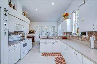 2279 Cross Tee Court, Brooksville, FL 34604 - Photo 33