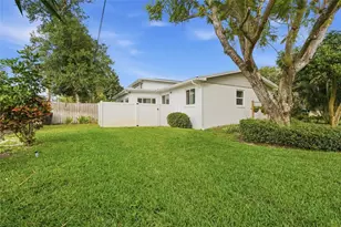 7035 14th St S, Saint Petersburg, FL 33705 - Photo 29