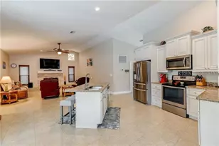 2731 Quiet Hollow Ct, New Port Richey, FL 34655 - Photo 3