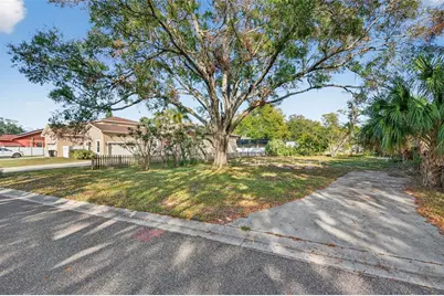 6311 Hobson Street NE, Saint Petersburg, FL 33702 - Photo 3