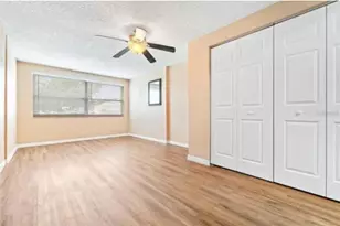 16108 Foxfire Dr, Tampa, FL 33618 - Photo 7