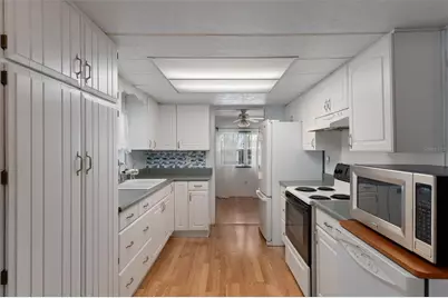 8081 Fairlane Avenue, Brooksville, FL 34613 - Photo 15