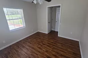 303 Josephine Ave, Fruitland Park, FL 34731 - Photo 5