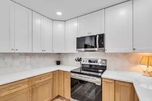 162 Circlewood Dr, Venice, FL 34293 - Photo 11