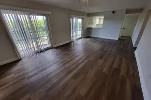 8817 Bay Pointe Dr, Tampa, FL 33615 - Photo 5