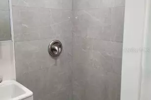 8817 Bay Pointe Dr, Tampa, FL 33615 - Photo 11